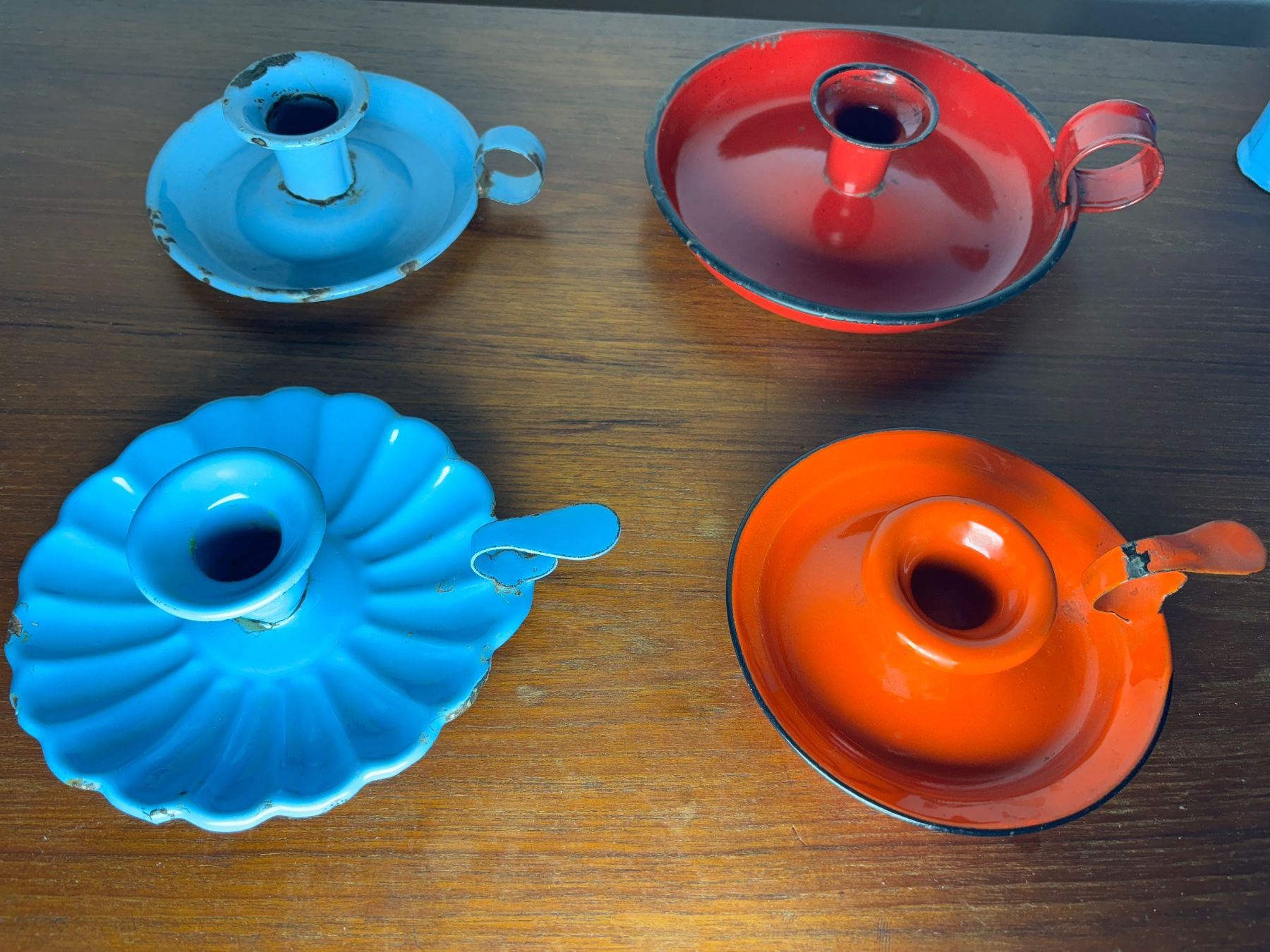 Tutte le decorazioni: Sammlung Emaillegegenstände Vintage – Usato da Hinwil venduto da DaniBachman 1