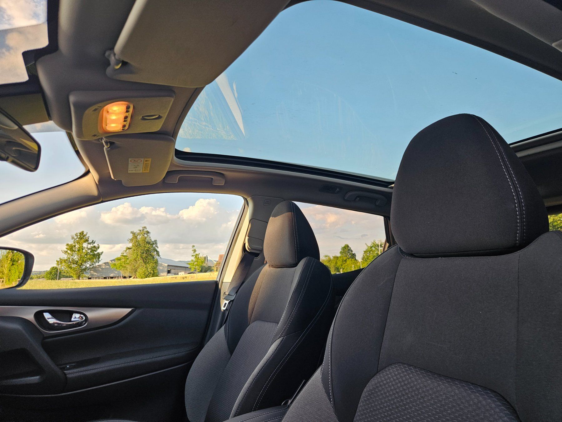 Nissan Autos: NISSAN Qashqai 1.5 dCi N-Connecta – Gebraucht aus Zug von coramo 7