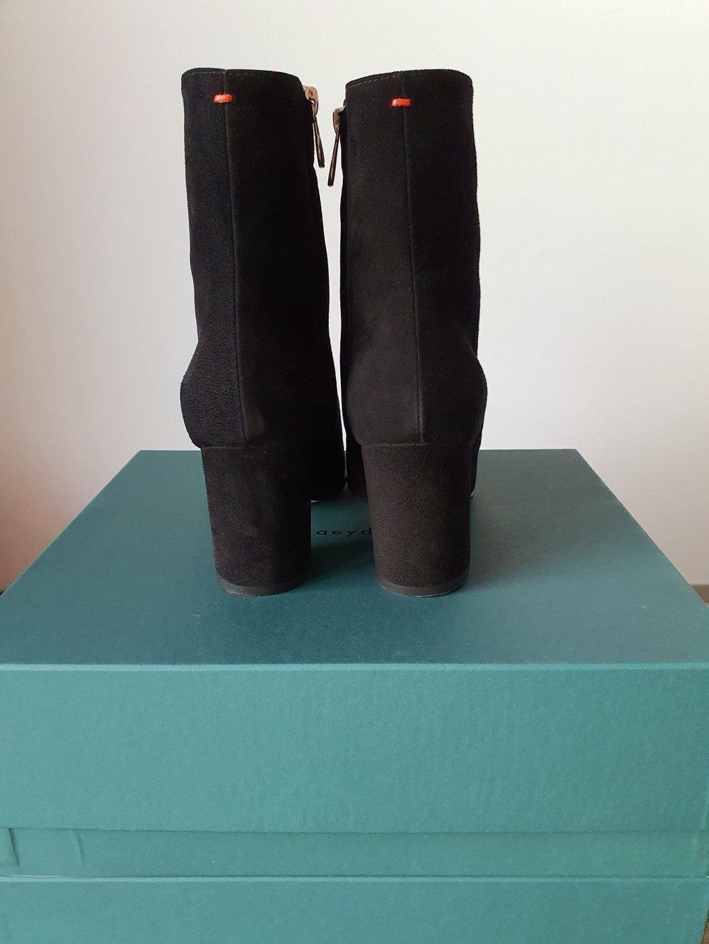 Scarpe da donna: Aeyde Ankle Boots aus Veloursleder – Usato da Weiach venduto da sim_8s27 5