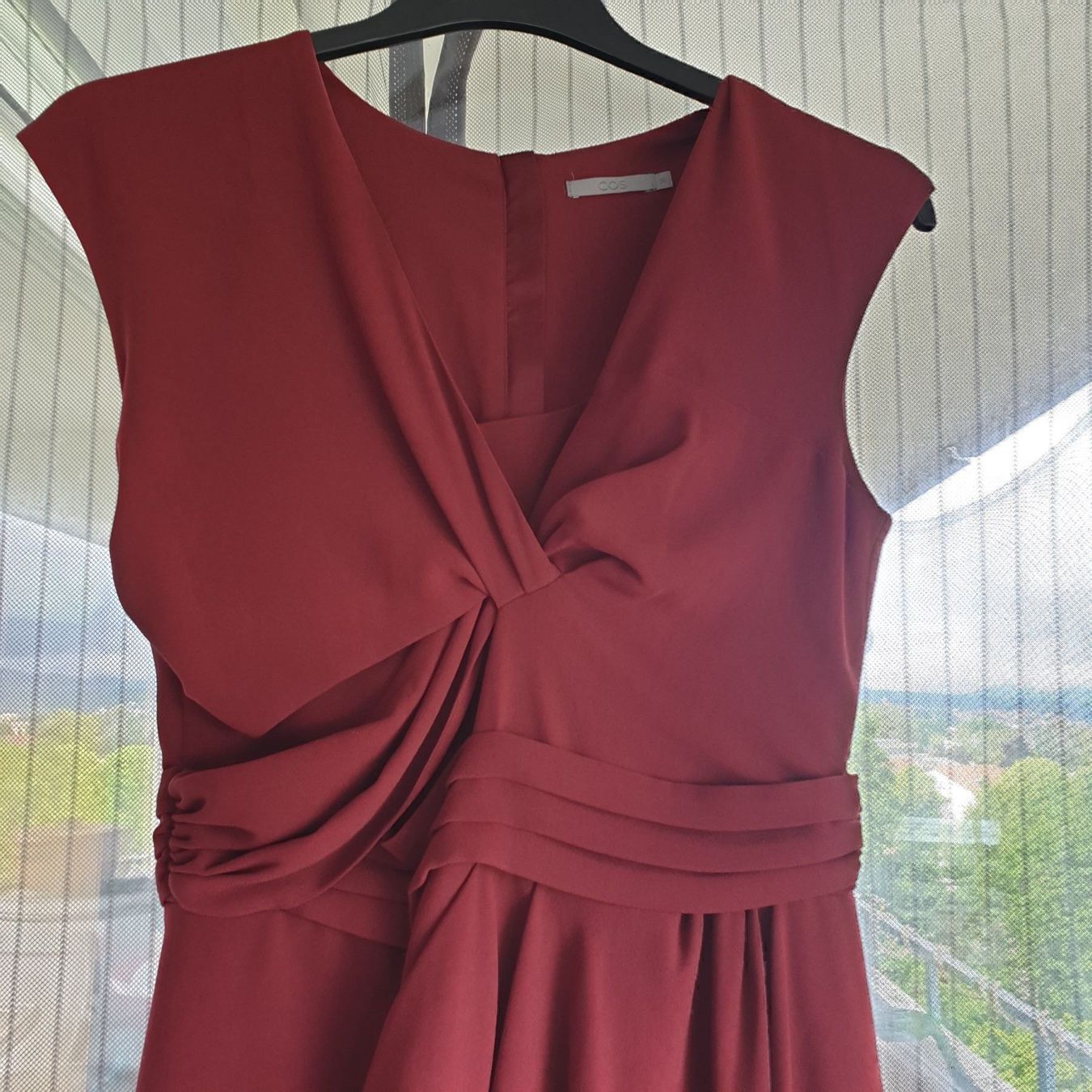 Cos Robes: COS neues Kleid in Rot Gr. 38 – Neuf (Voir description) à Frenkendorf par Moon111 1