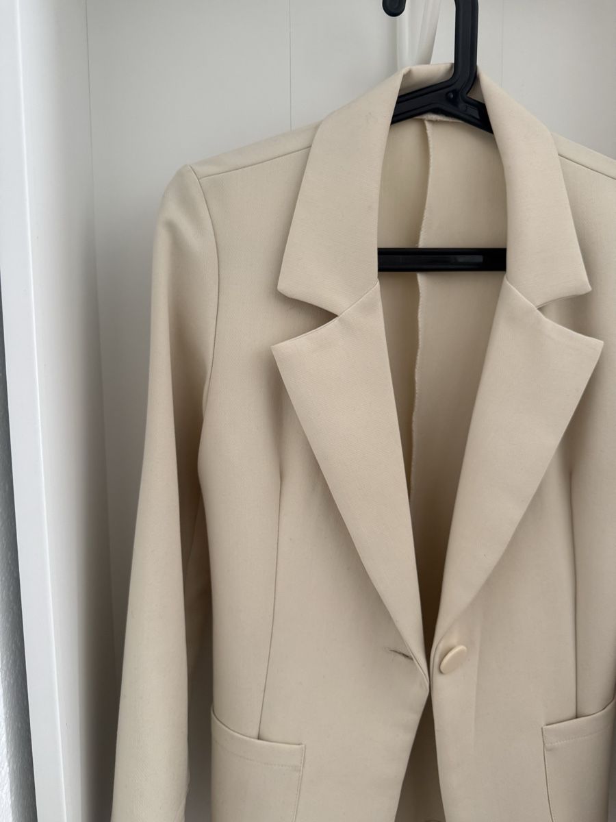 Giacche: Blazer creme farbig Grösse 38 – Usato da Zollikofen venduto da Akshy 4