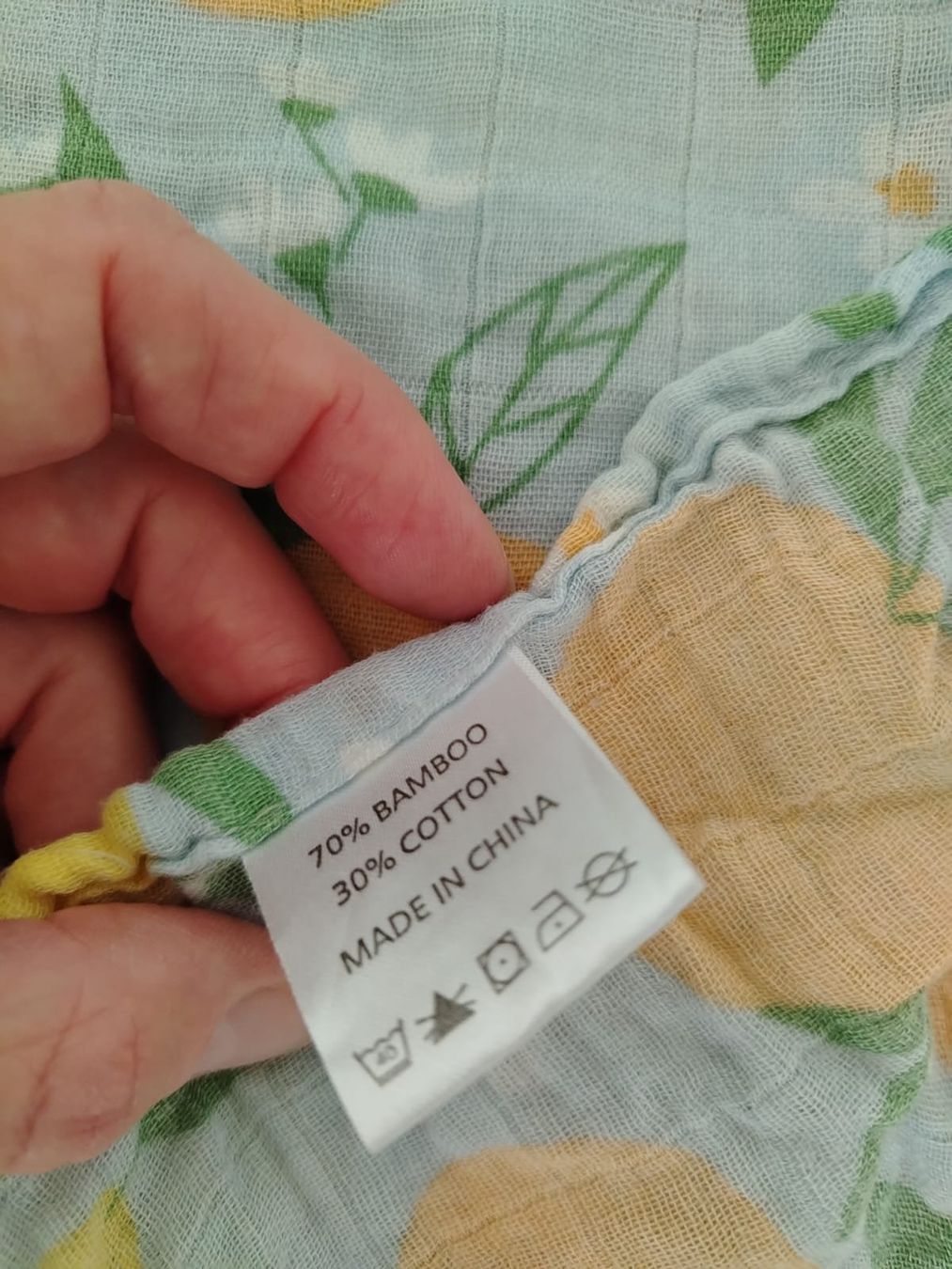 Foulards, Tücher & Schals: Leichter Schal / Tuch mit Zitronen – Gebraucht aus Schönenbuch von sop_n7zd 2