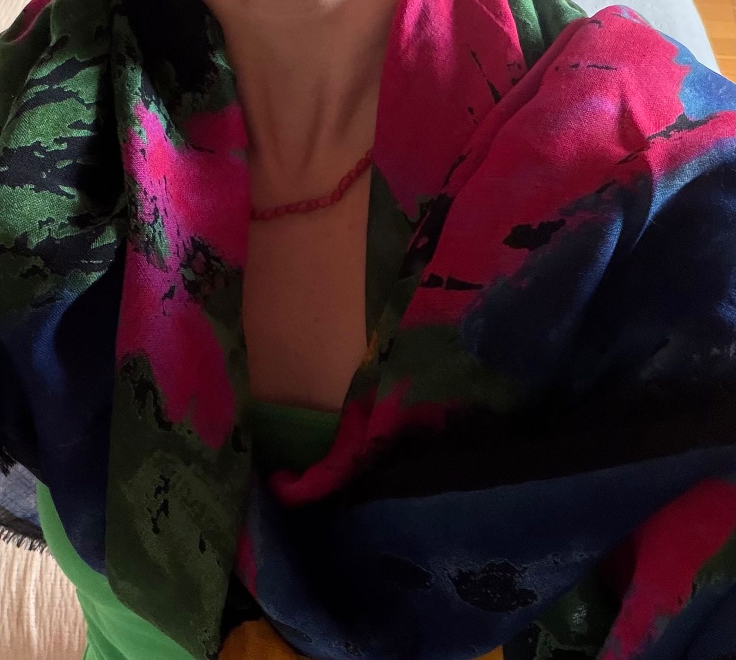 Foulard & Sciarpe: Emanuel Ungaro Big Shwal Wool & Silk – Usato da Luzern venduto da AM2nd 5