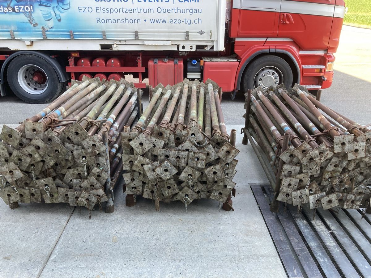 Poutres: Deckenstützen / spriess – D'occasion à Uerkheim par Dealer-4813 2