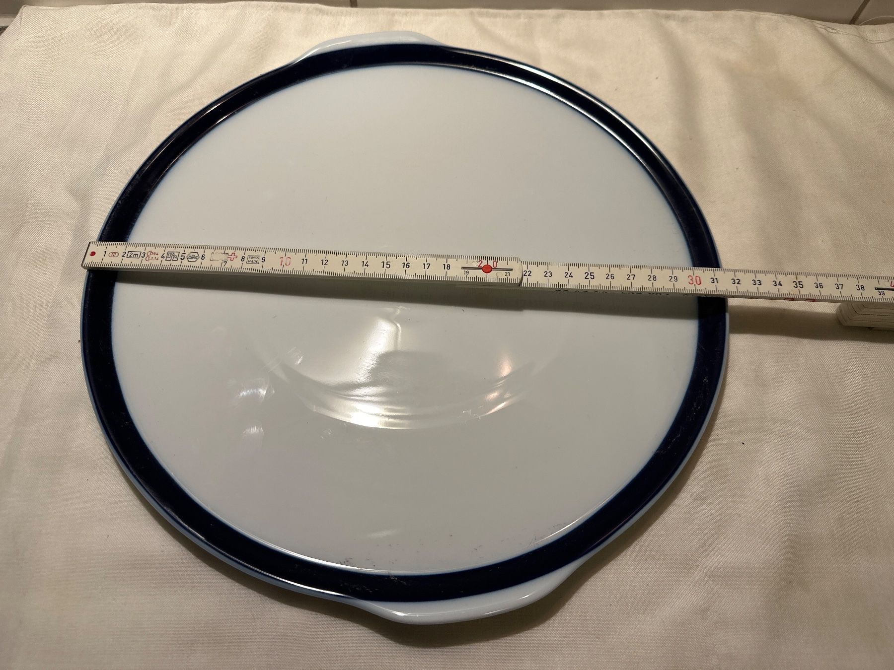 Hutschenreuther Servierplatten: Hutschenreuther "Olivia 63" Servierplatte, Durchmesser 32 cm – Gebraucht aus Zürich von Chaeffeler 4