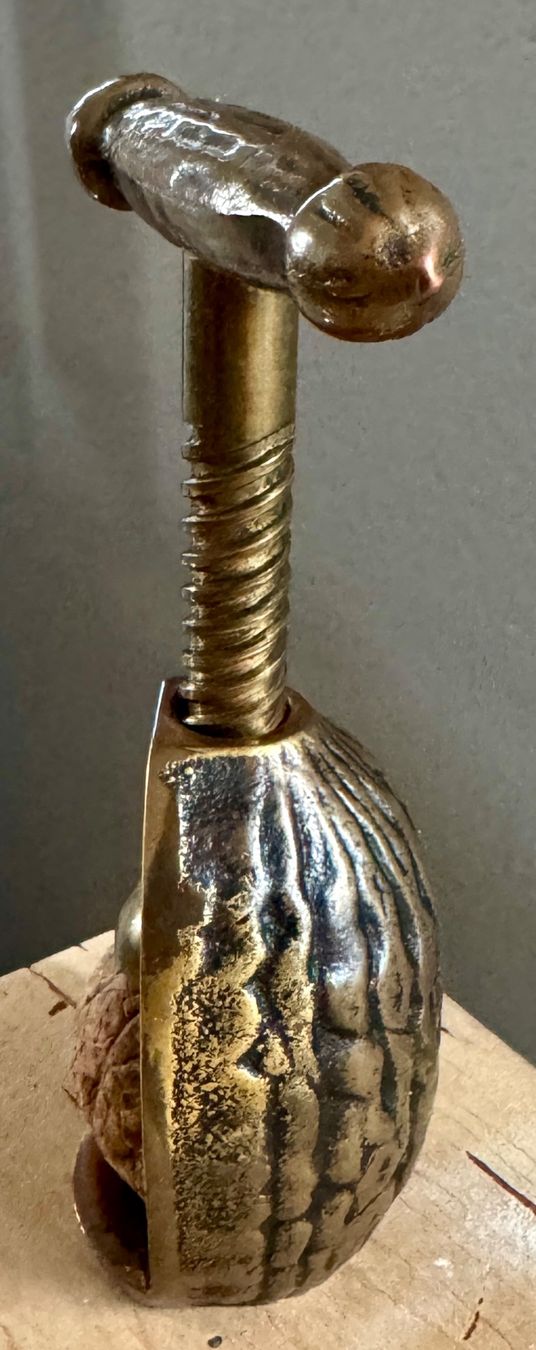 Küchengeräte: Alter Nussknacker Spindel-Nussknacker Messing & Kupfer – Gebraucht aus Rothrist von Luckywinner 7