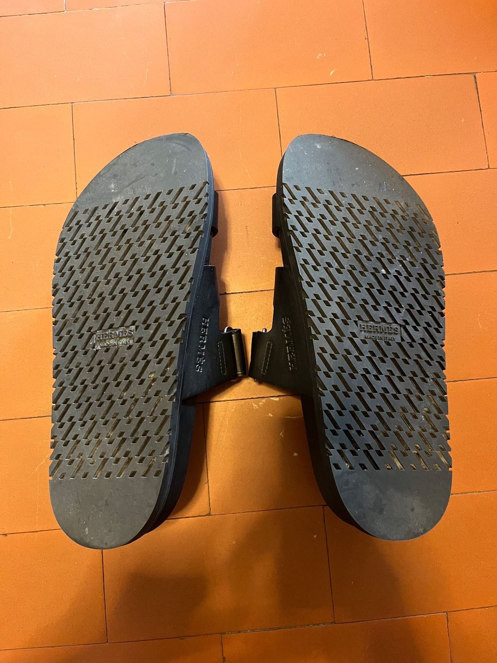 Hermès Damenschuhe: Hermès Sandalen Chypre, Schwarz, Gr. 36.5 – Neu (gemäss Beschreibung) aus Zürich von veilchen17 2