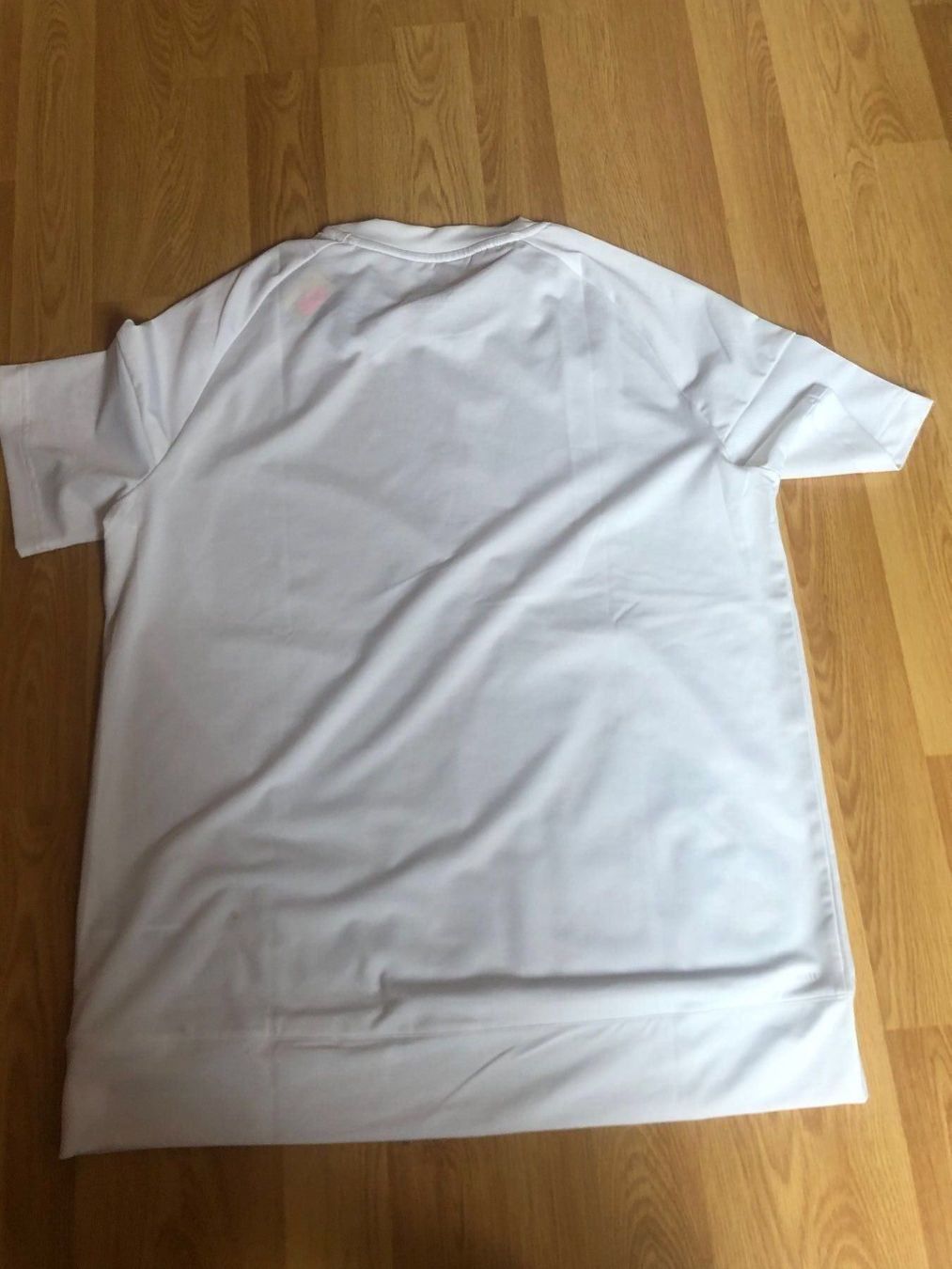 Adidas Hemden, T-Shirts & Polos: Sport Shirt Gr. 170 – Gebraucht aus Strengelbach von 300870 2
