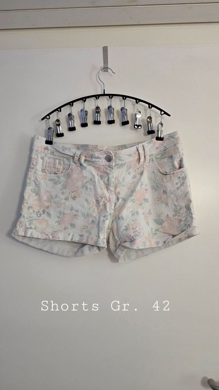 Hosen: Shorts Gr. 42 – Gebraucht aus Sumiswald von van_tfv5