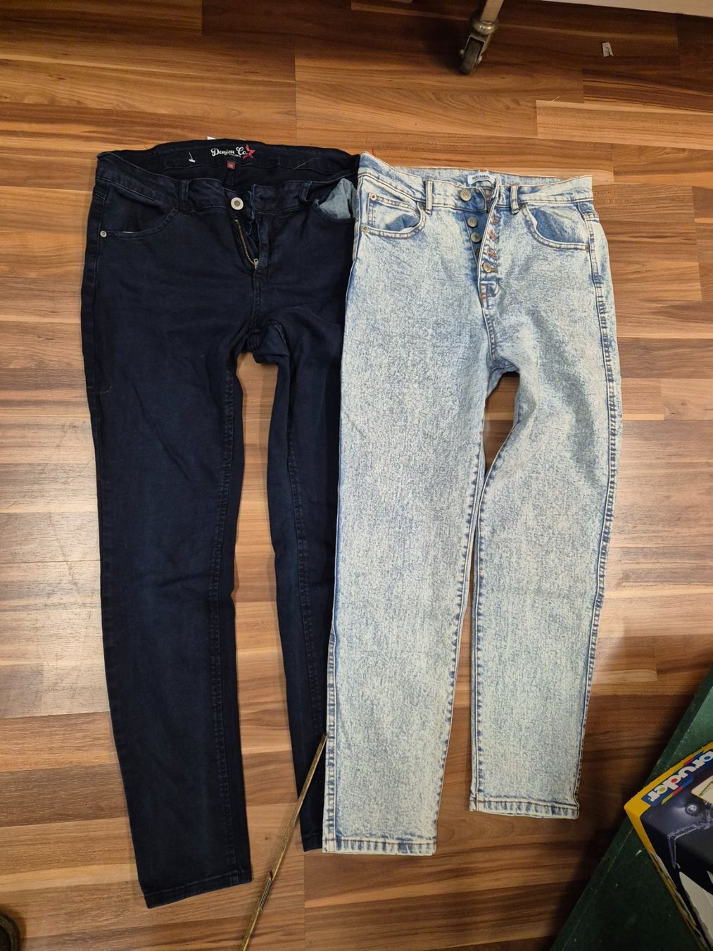 Jeans: 2 Jeans Gr. 38 / Gr. 40 pull&bear und chicoree K30 – D'occasion à Schwarzenburg par Flamingo07