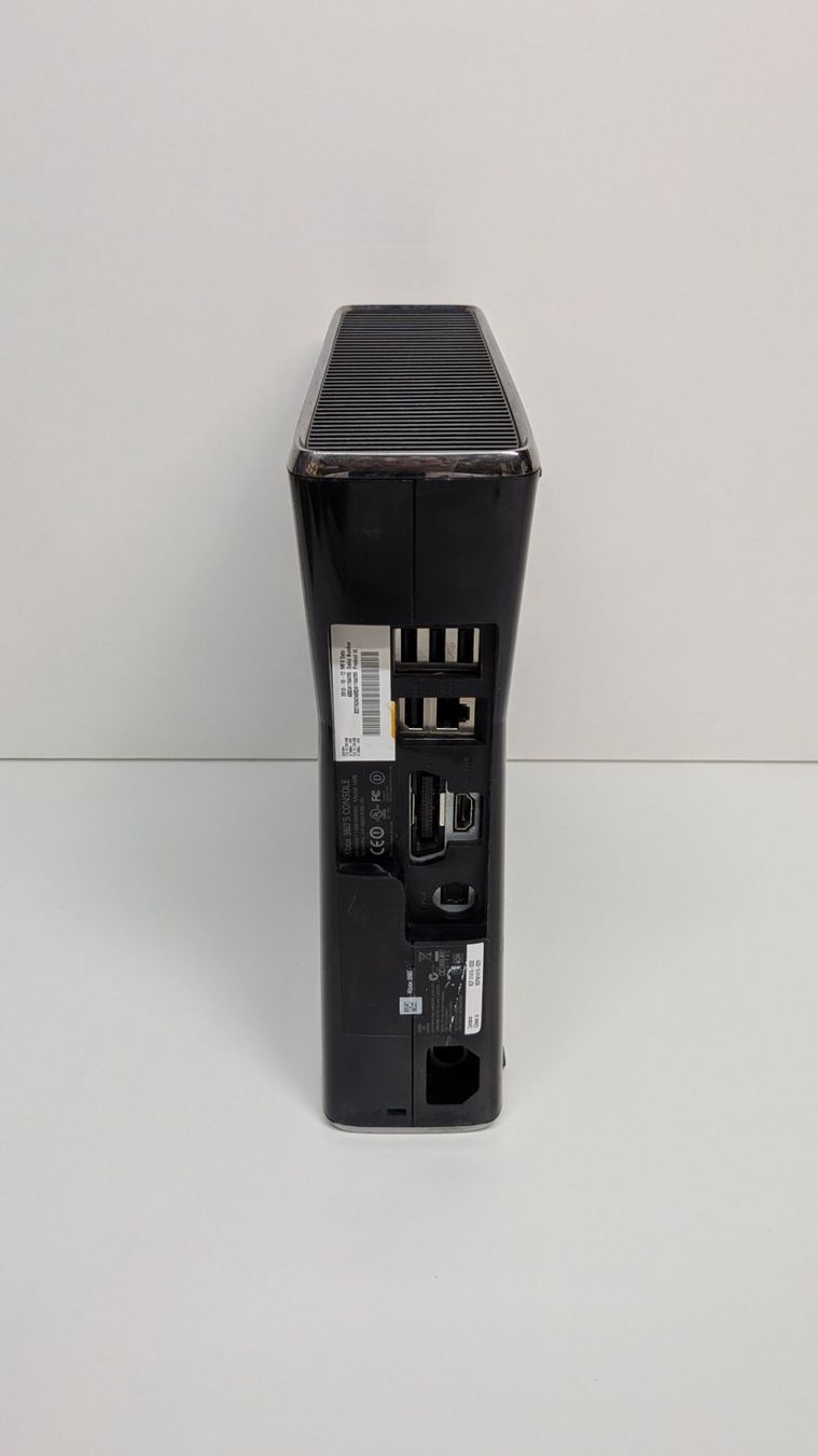 Microsoft Console: Microsoft Xbox 360 S, 2 Controller, 10 Spiele – Usato da Menziken venduto da mame18 7