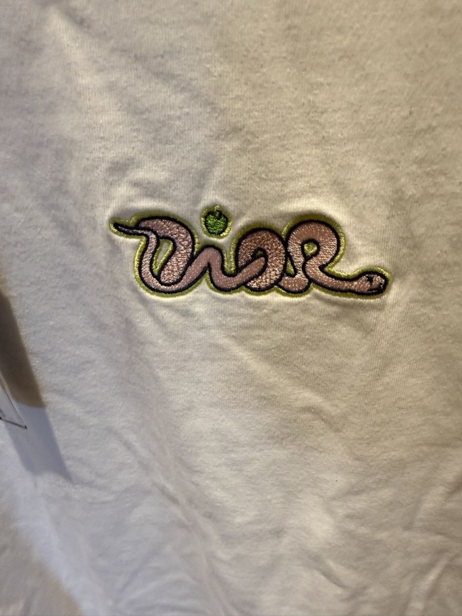 Dior T-Shirts: Dior X Kaws Tee – Neu und originalverpackt aus Genève von SG_73 2