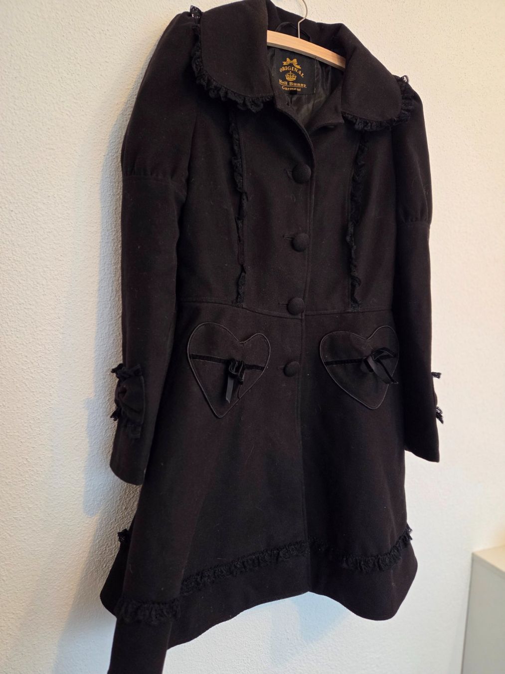 Cappotti: Wintermantel, Hell Bunny schwarz, Gr. L – Usato da Oftringen venduto da Black_Nymeria 1