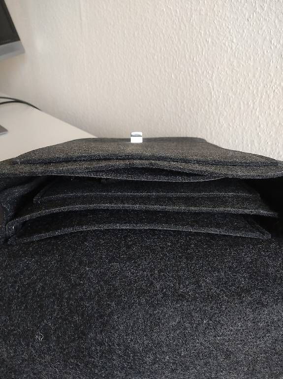 Borse: Sac ordinateur POPEQ – Usato da La Tour-de-Peilz venduto da Mottainai 2