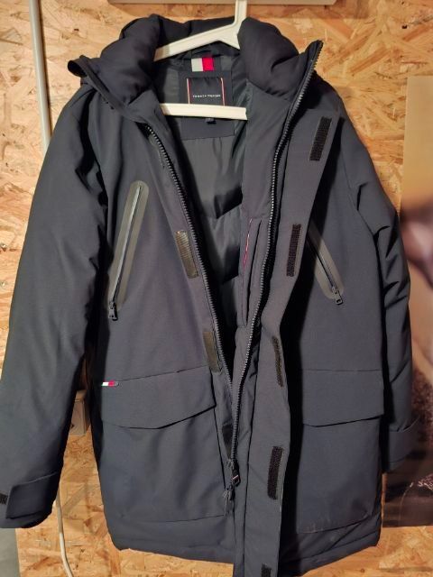 Tommy Hilfiger Giacche: Parka Tommy Hilfiger – Nuovo (secondo la descrizione) da Inwil venduto da Froschbrise 2