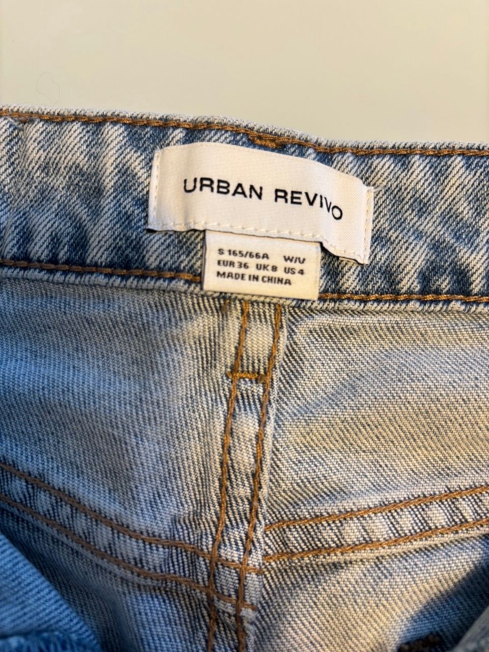 Jeans: Jeansshorts – Usato da Eglisau venduto da SAM240186 1
