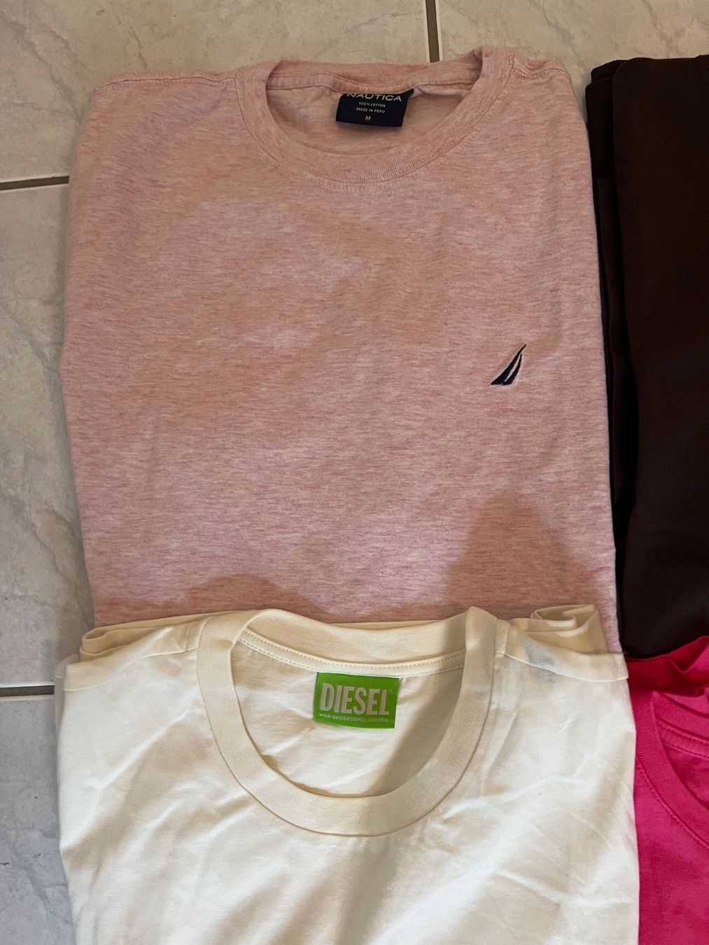 Magliette Polo: Lot de 9 T-shirt taille M – Usato da Basel venduto da La.Bonne.affaire 6