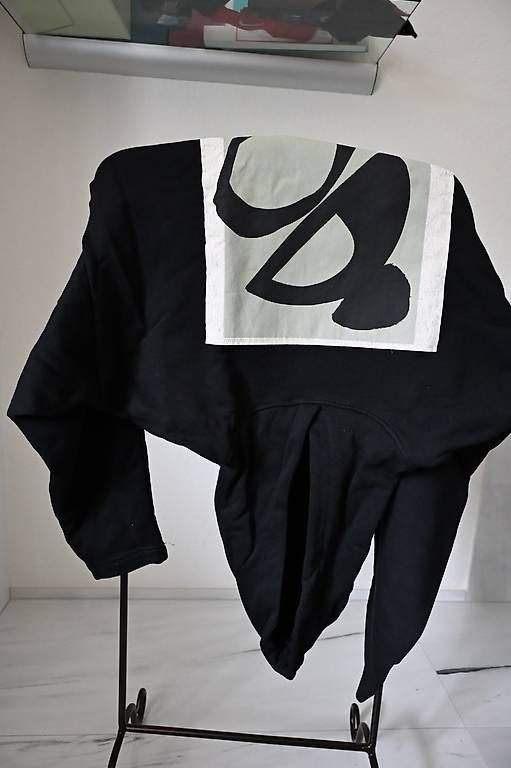 Zara Pulls & Sweat-shirts: Zara Oversize Hoodie Grösse L – D'occasion à Laupersdorf par noah.bruttel 1