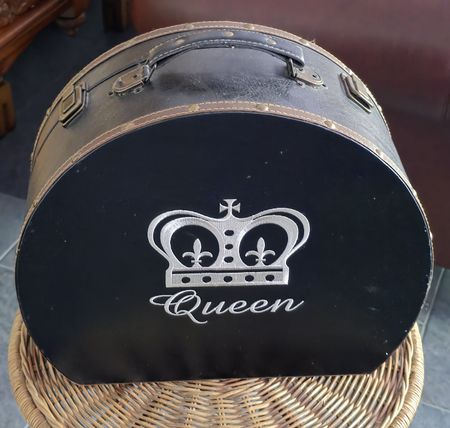 Deko Koffer "Queen" - Schicke Deko, Top Zustand!