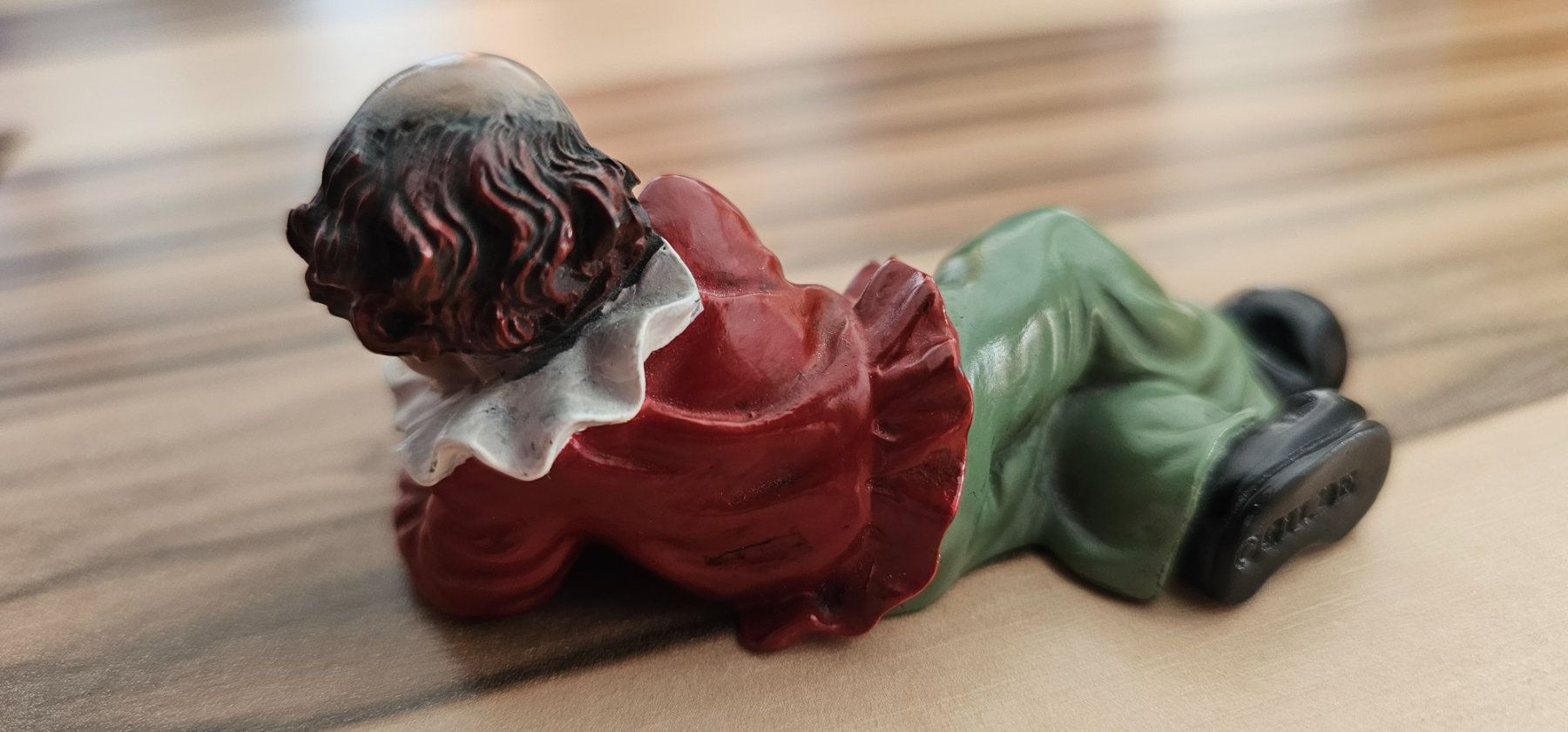 Statuette: Gilde Clowns- liegend mit Blumen – Nuovo (secondo la descrizione) da Geuensee venduto da JeMaUrPe 1