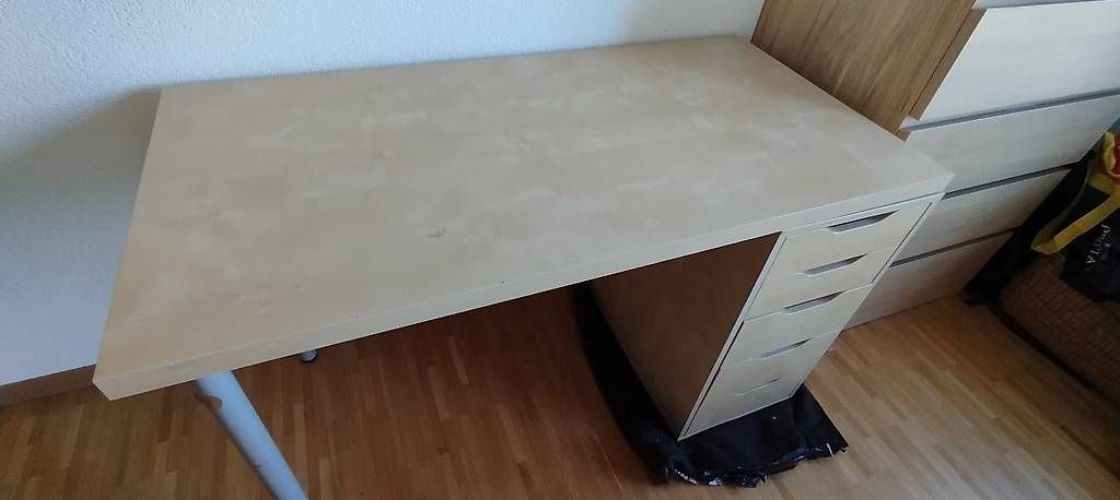 Schreibtische: Bureau Ikea – Gebraucht aus Bussy FR von jer_vz7c 1