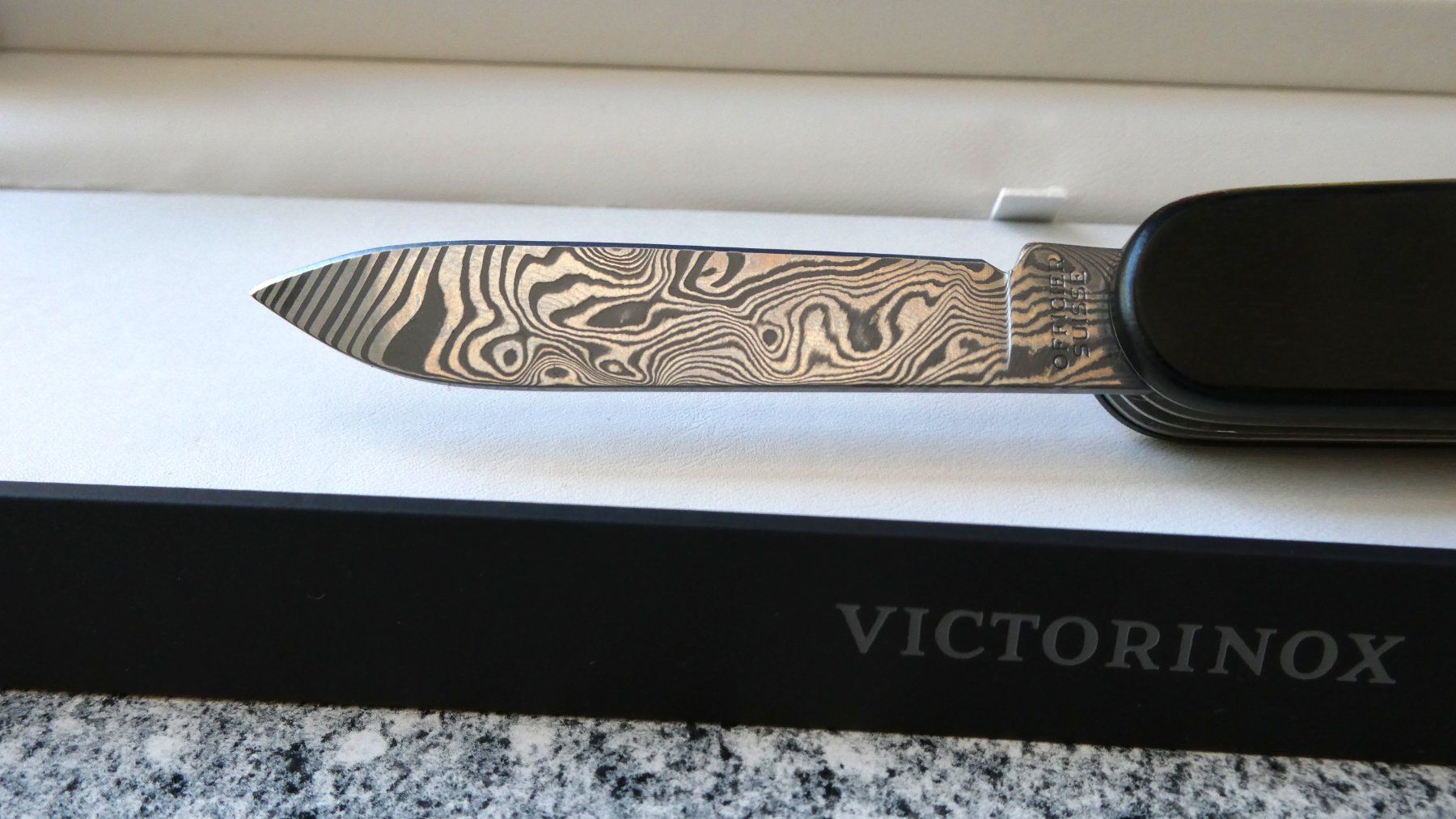 Victorinox Taschenmesser: Victorinox Damast 2011 – Neu und originalverpackt aus Niederlenz von Fremp 3