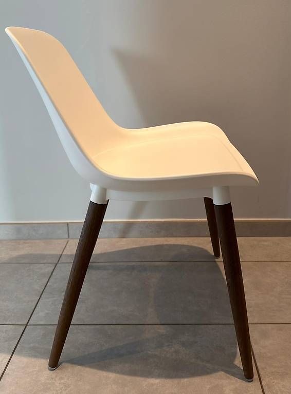 Set di tavolo e panche: Tavolo e 4 sedie – Usato da Pregassona venduto da van_b6c6 2