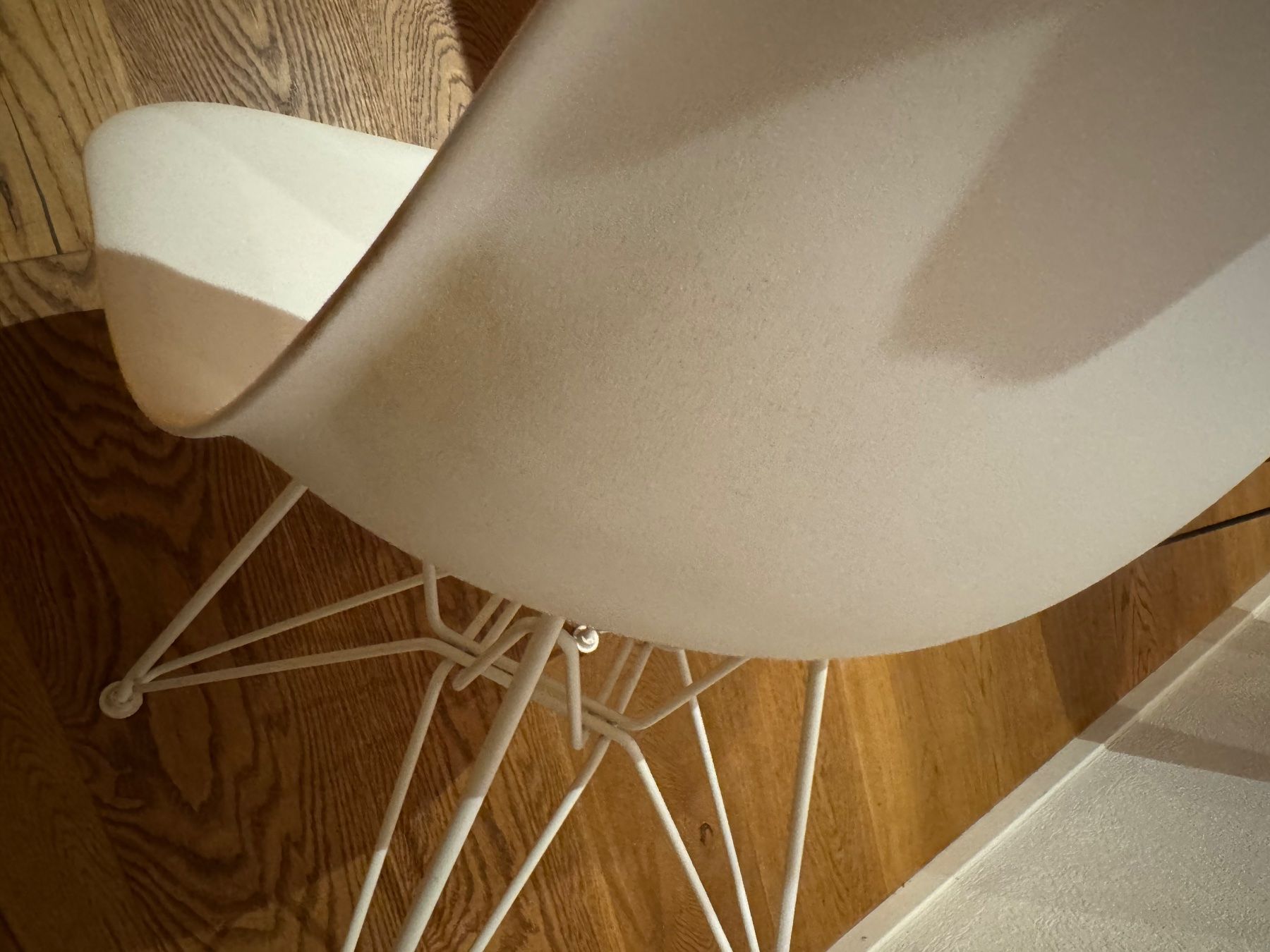 Eames Sedie: ORIGINAL VITRA EAMES PLASTIC ARMCHAIR VON 2015 TOP ZUSTAND – Usato da Balterswil venduto da MR_FEELGOOD 3