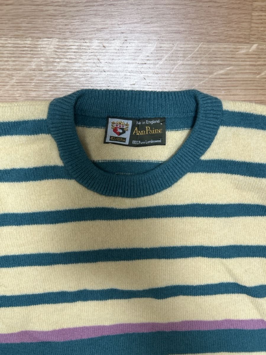 Pullover & Sweatshirts: Pullover gestreift Grösse M mit Brustlogo – Gebraucht aus Luzern von ThrowbackVintage 1