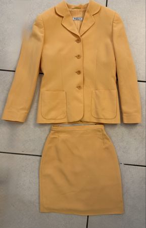 Kostüm von Marella in hellem Apricot  34/36
