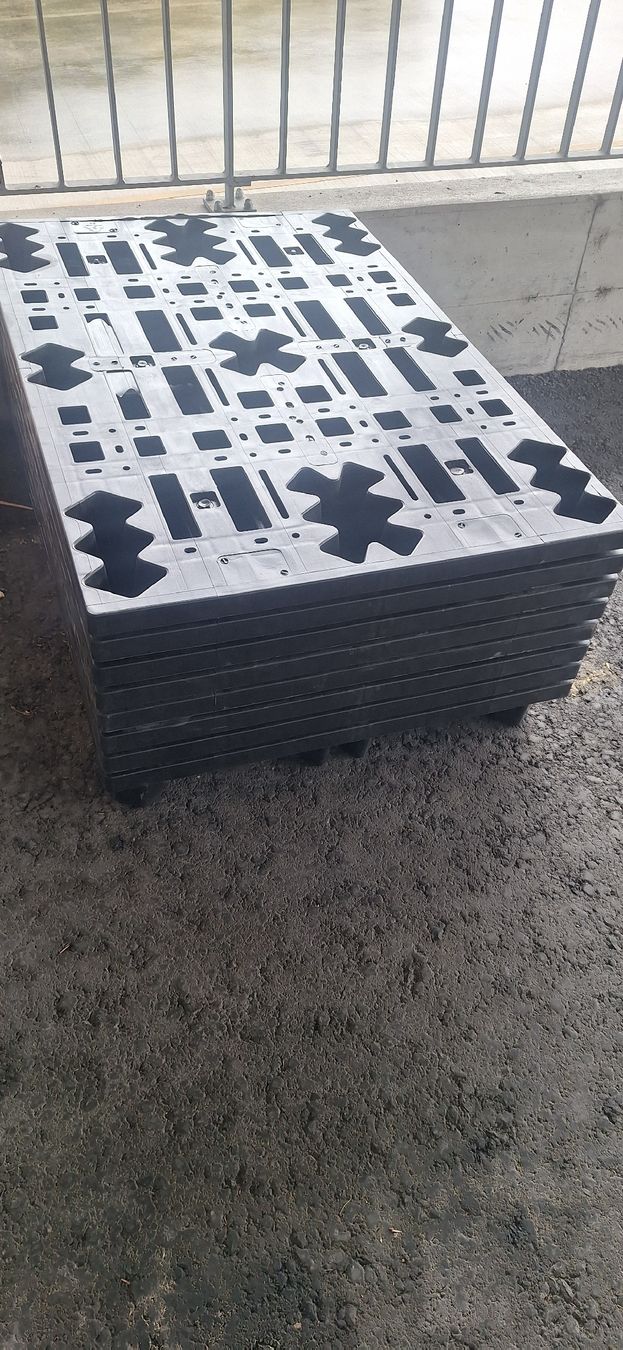 Pallets: Kunstoffpaletten 1200x800 – Usato da Oberriet SG venduto da Poketcm