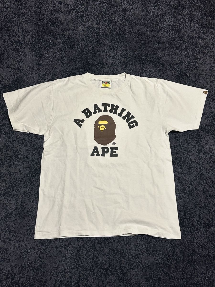 Bape T-shirt: A Bathing Ape T-Shirt – Nuovo (secondo la descrizione) da Blumenstein venduto da stnz41