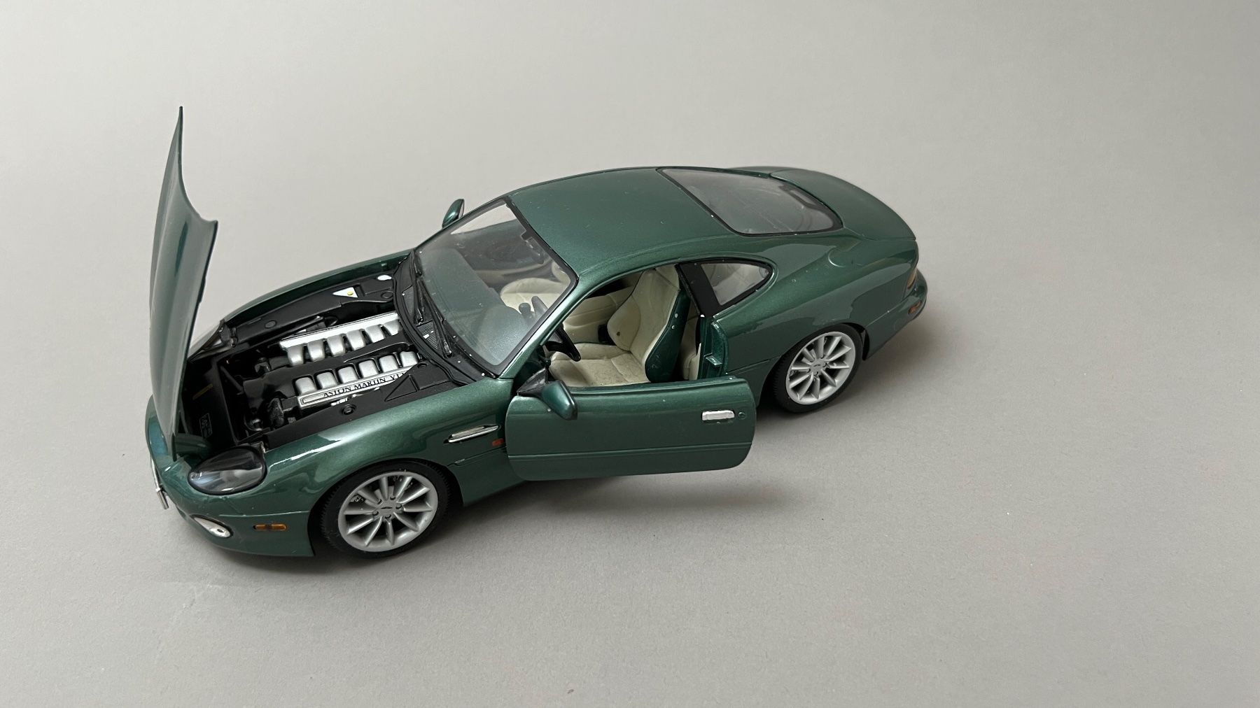 Aston Martin Modellini d'auto: ASTON MARTIN- VINTAGE AUTO MODELL DB7 – Usato da Basel venduto da herr_majesty 1