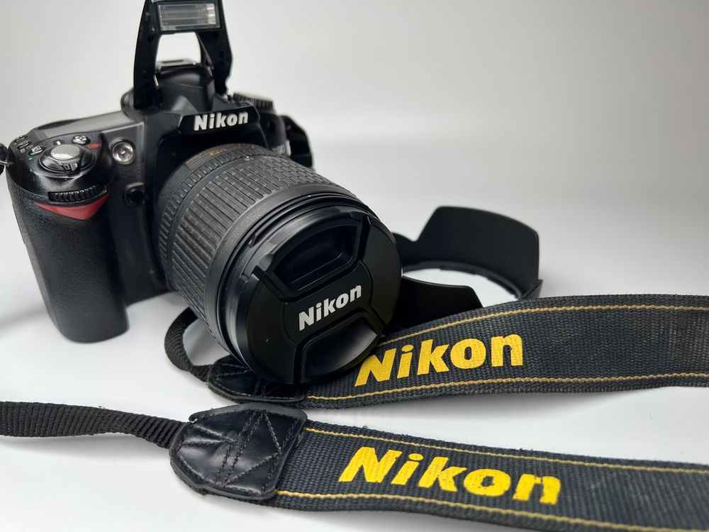 Nikon D90 mit AF-S Nikkor 18-105mm ED | Kaufen auf Ricardo