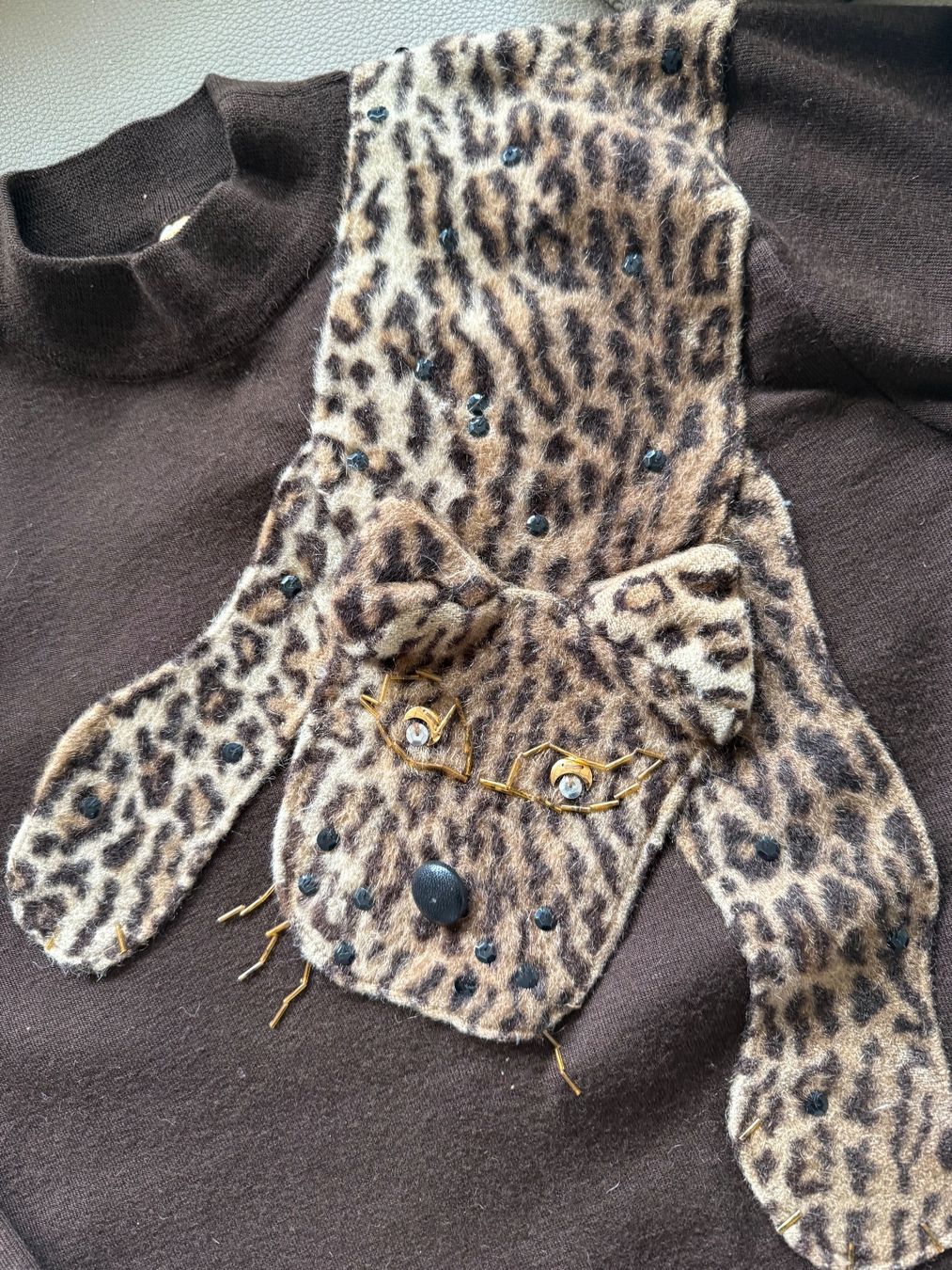 Lotti di vestiti: Set aus 2 Pullover Leo Print, Gr. M, top Zustand – Usato da Affoltern am Albis venduto da Rinale 4