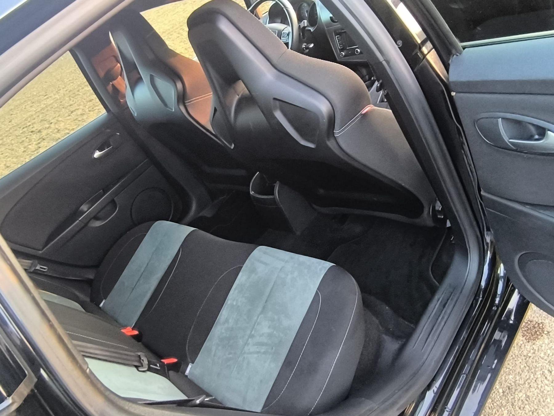 Seat Automobili: Seat Leon Cupra R – Usato da Kefikon TG venduto da Fabio295 5