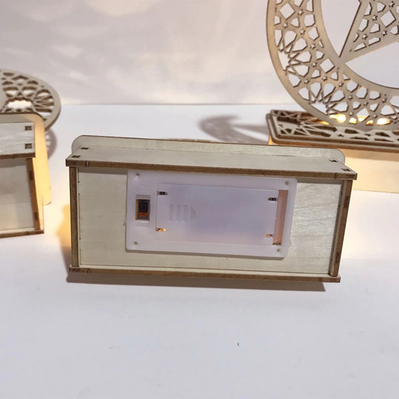 Lampade: Holz-Tischleuchte "Moschee" – Nuovo e nell'imballaggio originale da Grenchen venduto da SweetiesCH 3