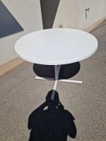 Runder Gartentisch weiss Durchmesser ca. 100cm, massiv