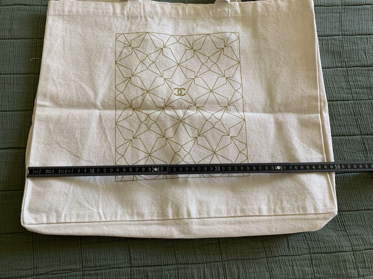 Chanel Taschen: Sac tote bag Chanel neuf – Neu und originalverpackt aus Gland von TallyEva 3