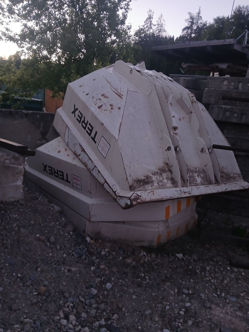 Autoribaltabili: Dumpermulden Mulde Dumper – Usato da Gettnau venduto da RitaK0102