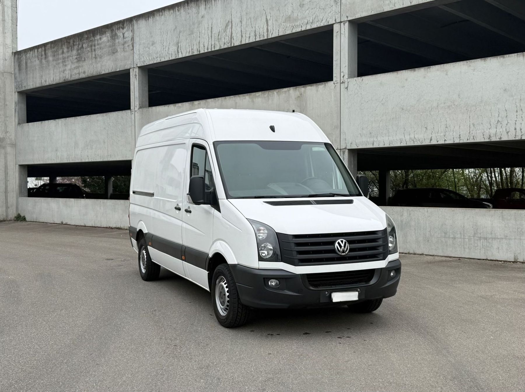 VW Nutzfahrzeuge: Volkswagen Crafter 2.0 TDI – Gebraucht aus Tägerwilen von flami91 2