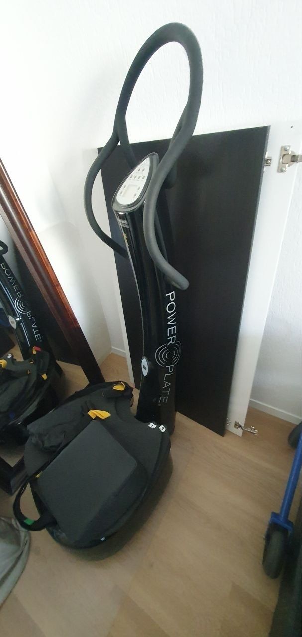 Power Plate Hometrainer: Power Plate Original – Gebraucht aus Berikon von kat_bxc6 1