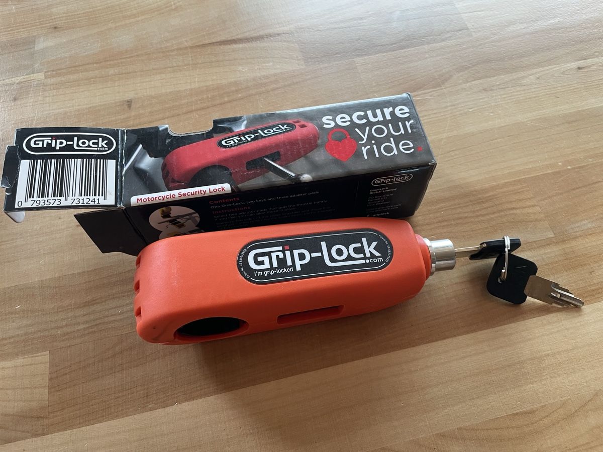 Schlösser: Motorrad Lenker Schloss von Grip Lock – Gebraucht aus Rümlang von euqinom16