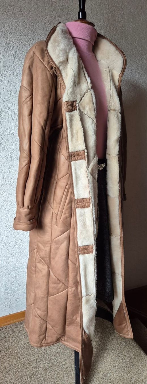 Kübler Cappotti: Winter-Ledermantel mit Pelzfutter – Usato da Hittnau venduto da kur_l8f6 2