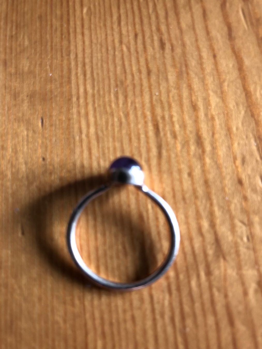 Anelli: Silberring mit Amethyst Cabochon wahrscheinl- Zeitloser Chic – Usato da Bellinzona venduto da eri_5kqz 1