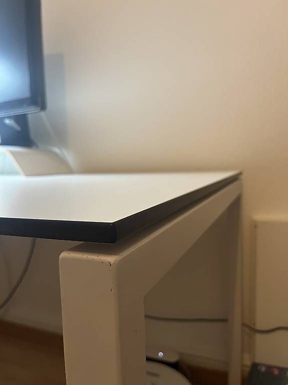Schreibtische: Grosser Bürotisch – Gebraucht aus Luzern von ELIAS1A 3