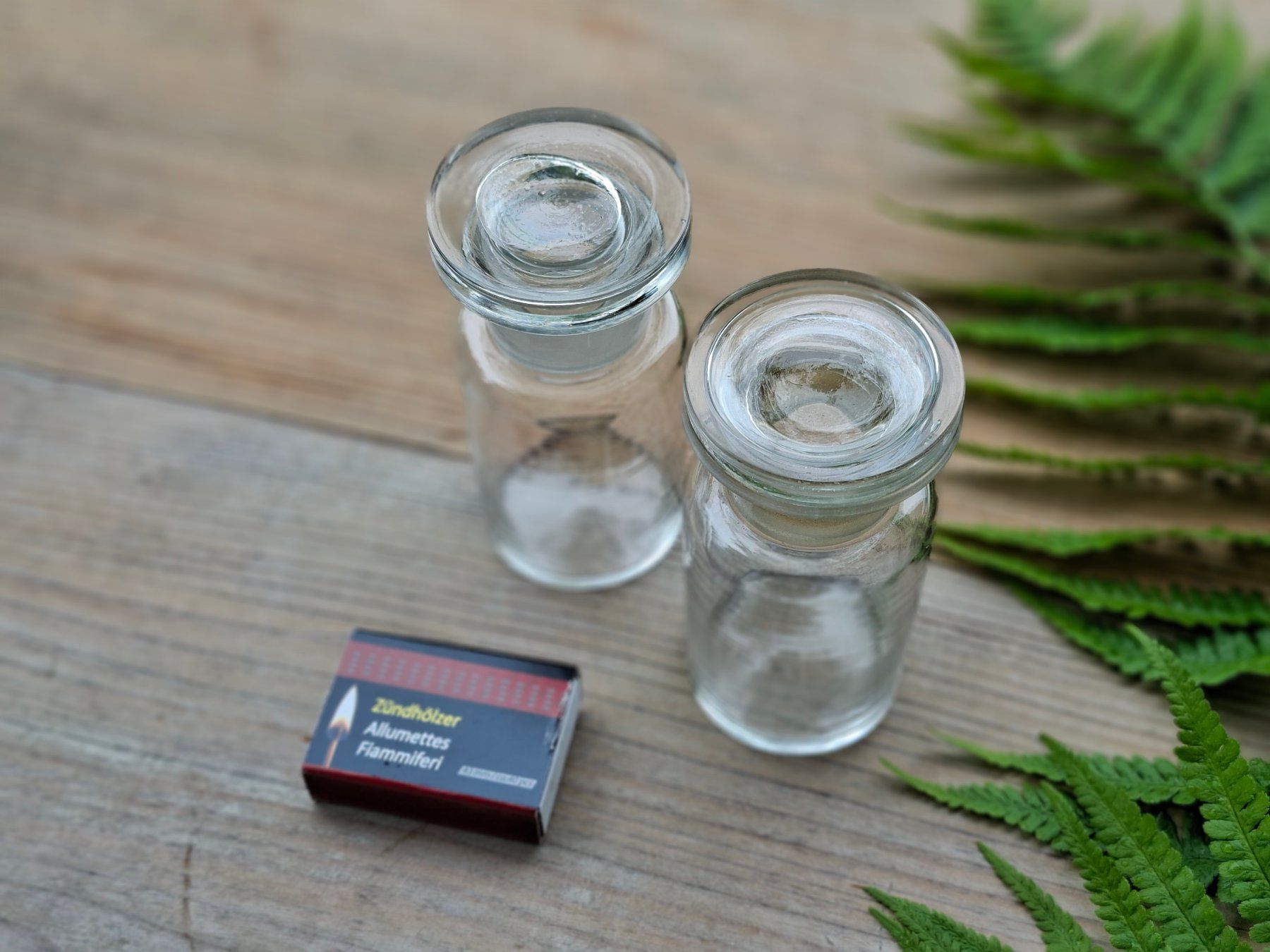 Accessori da laboratorio: 2 antike Apothekerflaschen mit eingeschliffenen Glasstopfen – Usato da Brunnenthal venduto da Strahler67 3