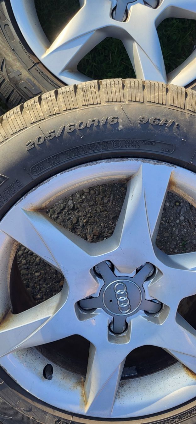 Audi Pneus & Roues: Winterkomplettrad – D'occasion à Bazenheid par -Nebelschleier- 3