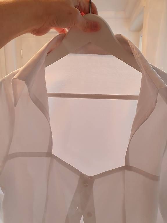 Blusen: Massgeschneiderte Thai Silk Bluse weiss Grösse 38 – Neu (gemäss Beschreibung) aus Solothurn von antonella16 2