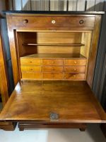 Secrétaire ancien en bois, avec nombreux rangements
